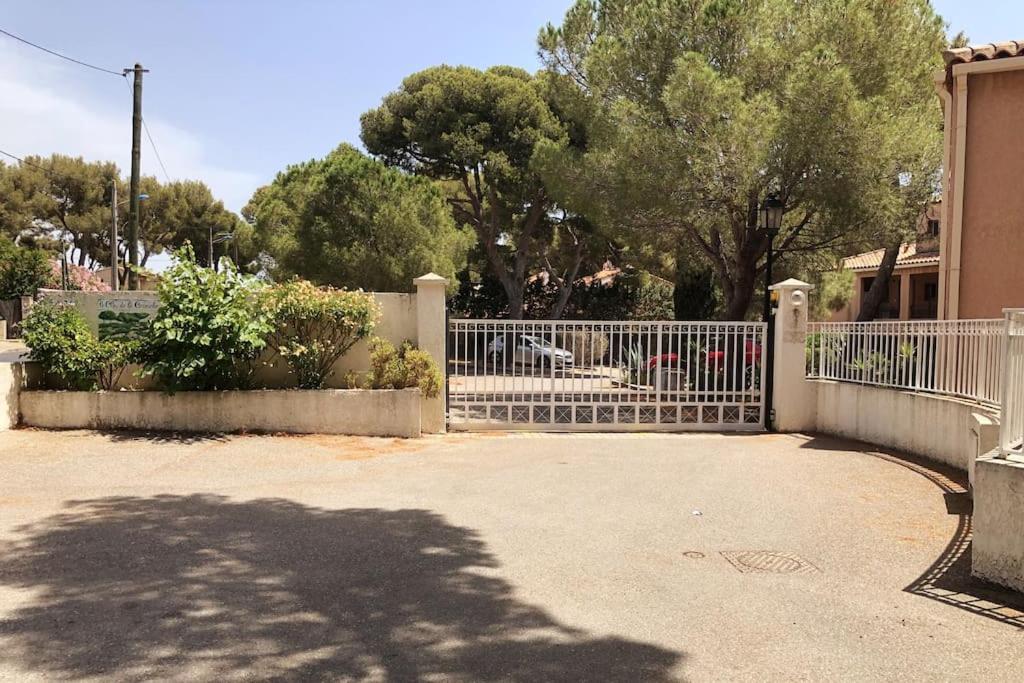Appartement 60M2 - 2 Chambres A Une Minute Des Plages, Parking Prive Sausset-les-Pins Exteriér fotografie